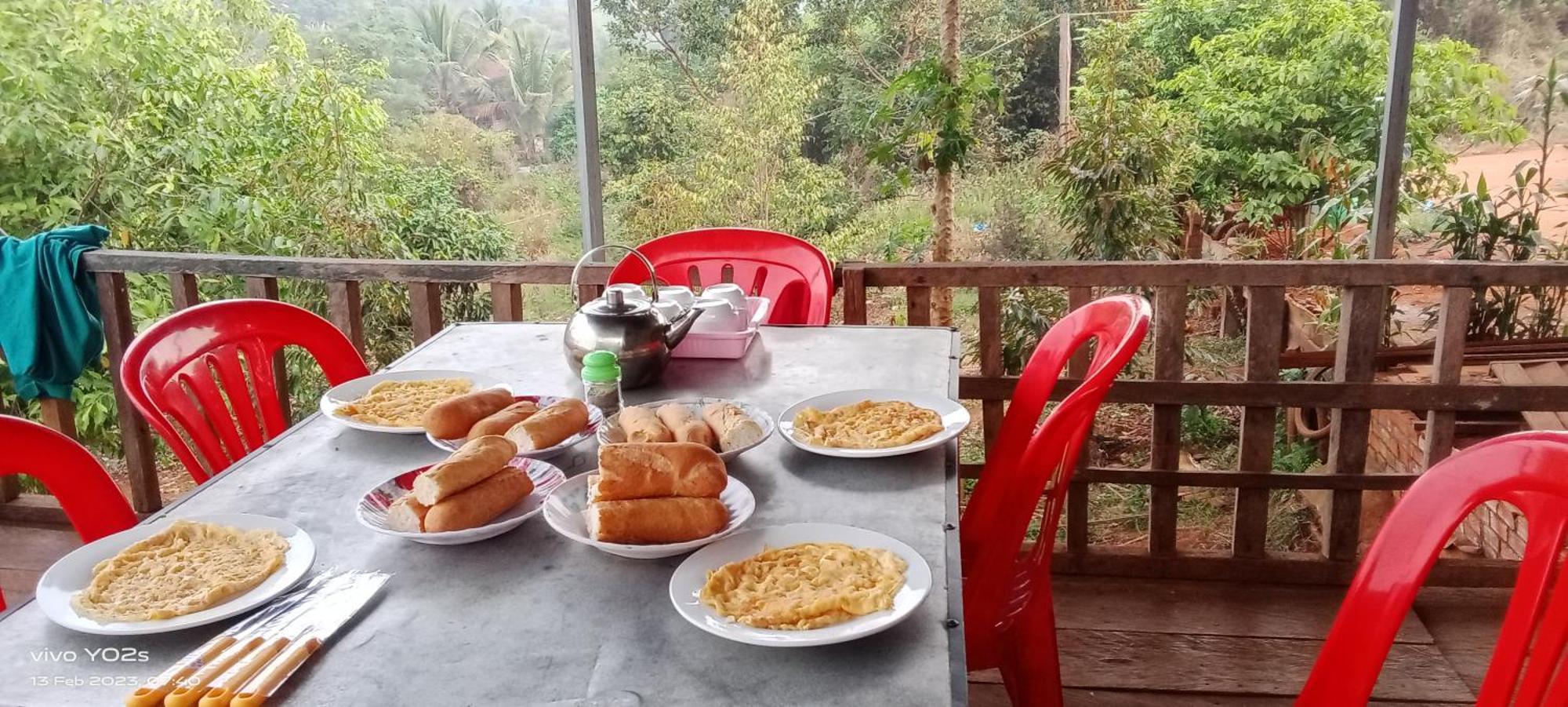 Srey Leap Homestay Banlung Buitenkant foto